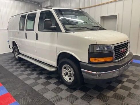 Used 2024 GMC Savana 2500 w/ Driver Convenience Package image 2