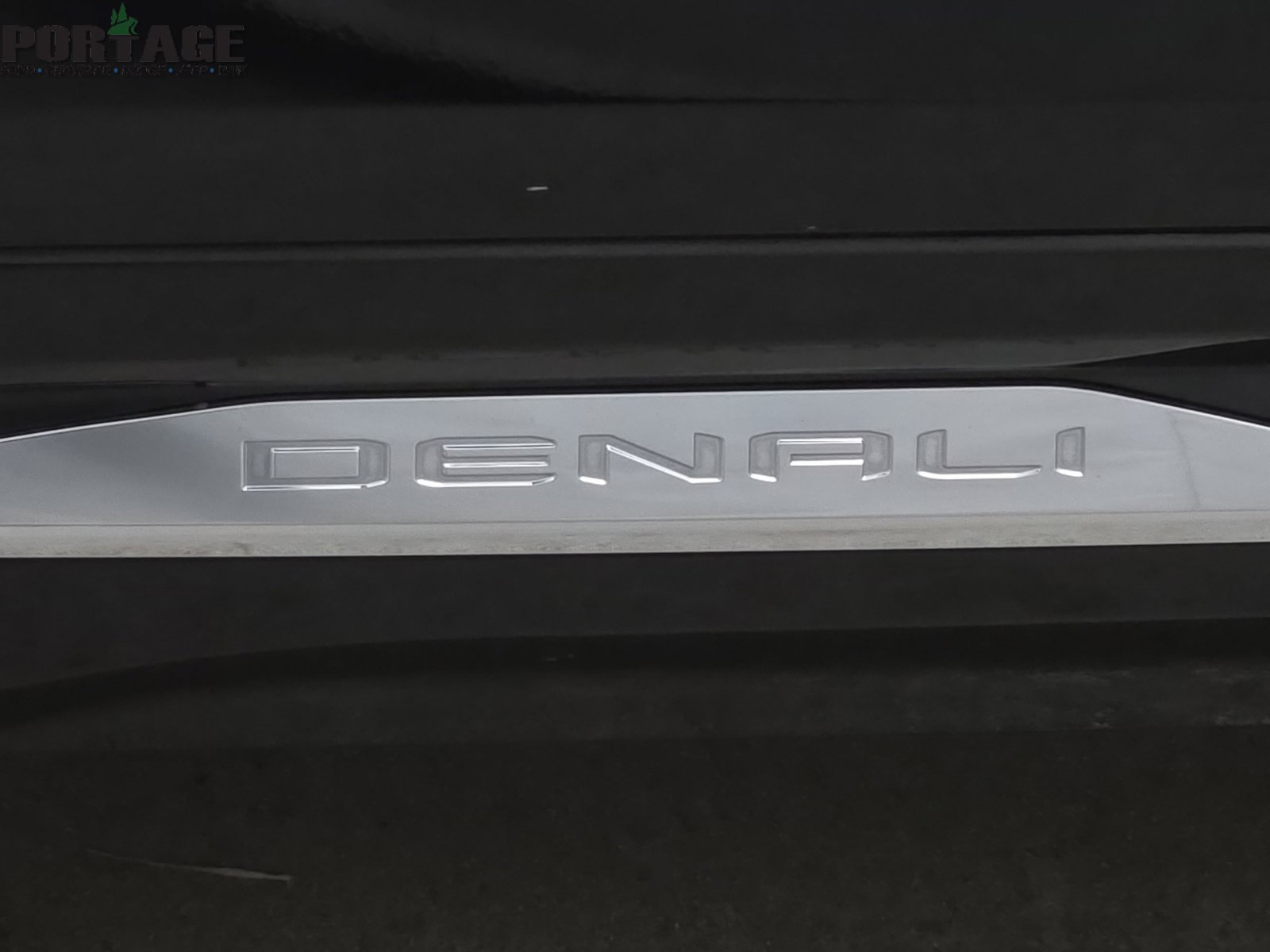 Used 2023 GMC Terrain Denali w/ LPO, Floor Liner Package AWD/4WD image 10