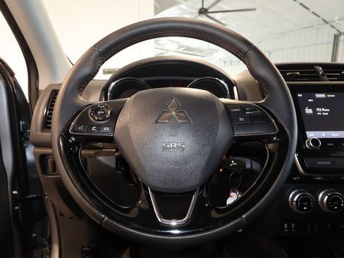 Used 2025 Mitsubishi Outlander Sport LE AWD/4WD image 10