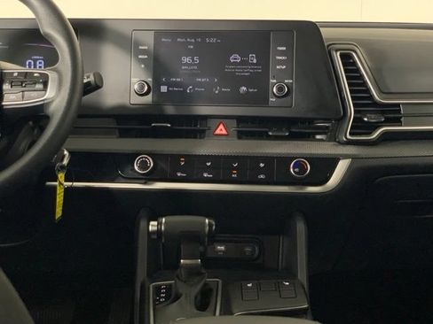 Used 2024 Kia Sportage LX AWD/4WD image 23