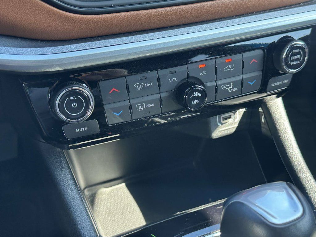 Used 2024 Jeep Compass Limited AWD/4WD image 26