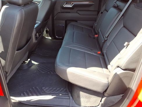 Used 2024 Chevrolet Silverado 1500 LT Trail Boss w/ Convenience Package II AWD/4WD image 13