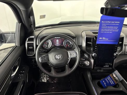 Used 2025 RAM 1500 Laramie AWD/4WD image 26