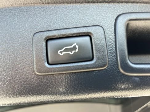 Used 2018 Subaru Forester 2.5i Touring w/ Popular Package #2 AWD/4WD image 21