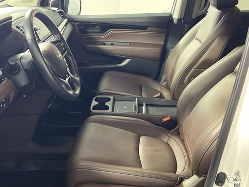 Used 2025 Honda Odyssey Touring image 13