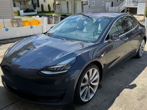 Used 2018 Tesla Model 3 Performance AWD/4WD image 2