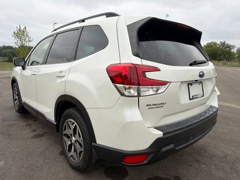 Used 2021 Subaru Forester Premium AWD/4WD image 13