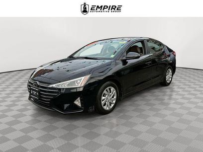 Used 2019 Hyundai Elantra SE w/ Winter Weather Package