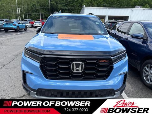 Used 2024 Honda Pilot TrailSport image 2