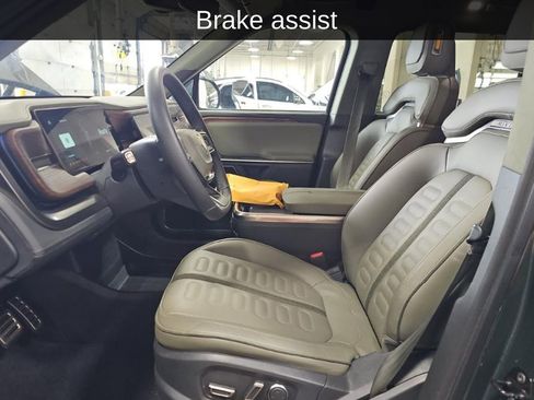 Used 2024 Rivian R1S Adventure image 5