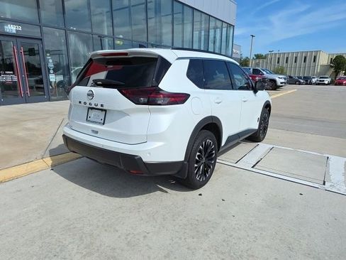 Used 2026 Nissan Rogue SV FWD image 4