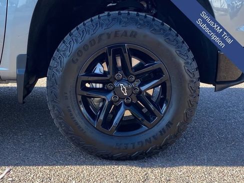 Used 2025 Chevrolet Silverado 1500 Custom Trail Boss AWD/4WD image 11