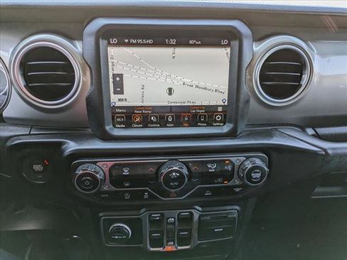 Used 2022 Jeep Wrangler Unlimited Sahara image 14