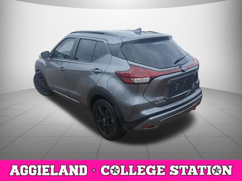 Used 2023 Nissan Kicks SR w/ SR Premium Package FWD image 4