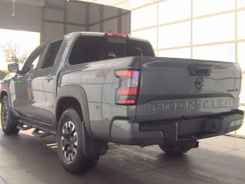 Used 2024 Nissan Frontier PRO-4X w/ Technology Package AWD/4WD image 2