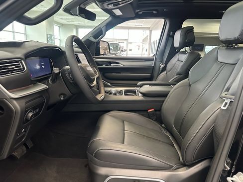 New 2026 Jeep Grand Wagoneer 4WD w/ Premium Group I image 6