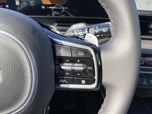 New 2026 Kia Carnival EX image 15