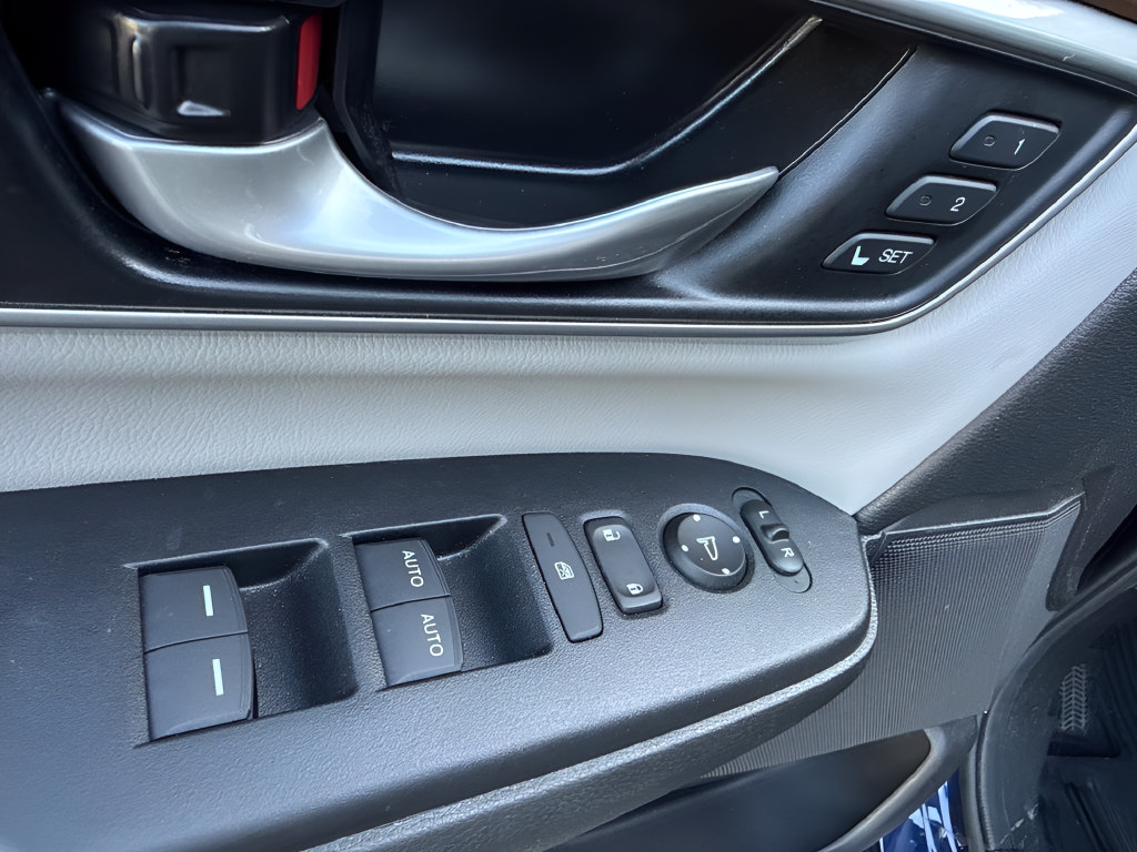 Used 2022 Honda CR-V EX-L image 14