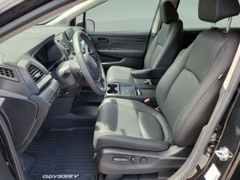 Certified 2026 Honda Odyssey EX-L image 8