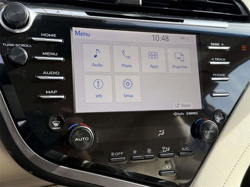 Used 2019 Toyota Camry XLE image 14