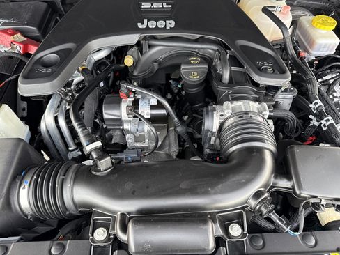 Used 2021 Jeep Wrangler Unlimited Rubicon image 33