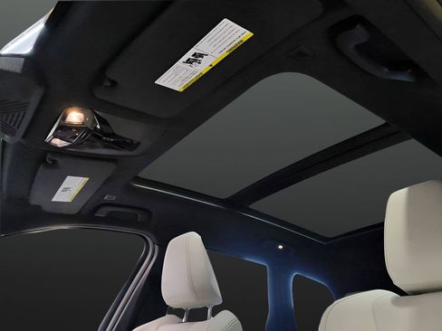 Used 2026 BMW X1 xDrive28i w/ M Sport Package image 27