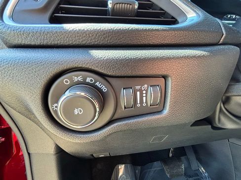 Used 2025 Chrysler Pacifica Limited w/ Trailer Tow Group image 14