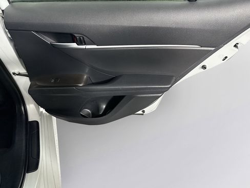 Used 2023 Toyota Camry LE image 27