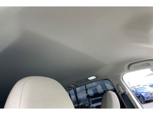 Used 2023 Subaru Ascent Premium w/ Convenience Package AWD/4WD image 21