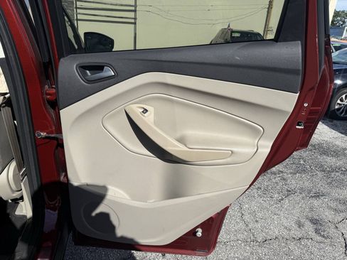 Used 2015 Ford Escape SE FWD image 24