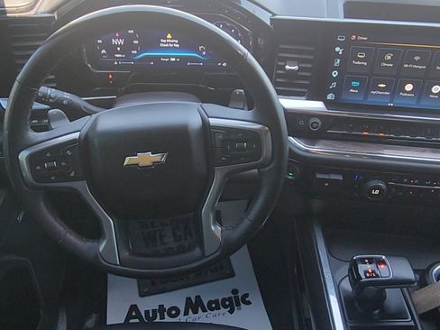 Used 2025 Chevrolet Silverado 1500 LTZ AWD/4WD image 8