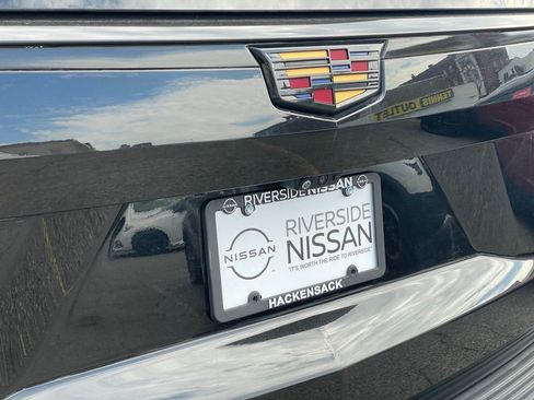 Used 2023 Cadillac Escalade Premium Luxury image 36