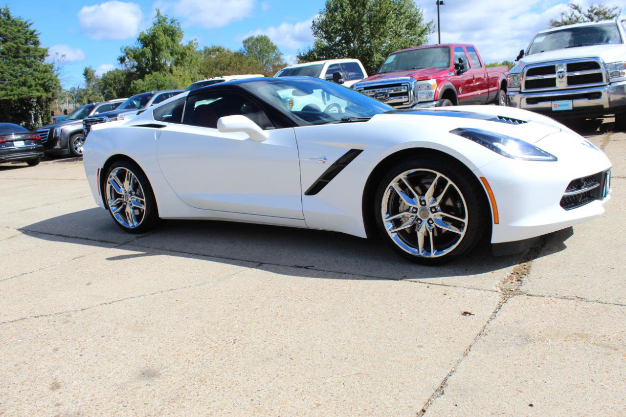 Used 2016 Chevrolet Corvette Stingray Coupe w/ 2LT Preferred Equipment Group RWD image 9