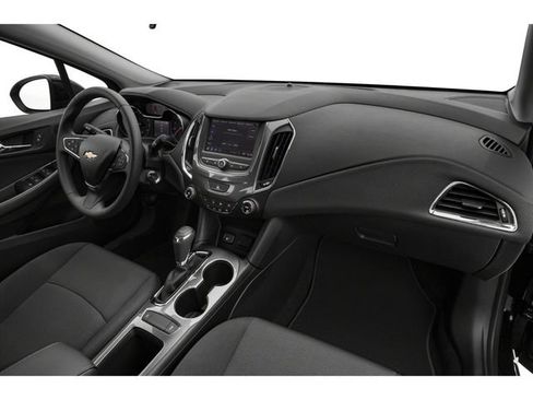 Used 2019 Chevrolet Cruze LS w/ LS Convenience Package FWD image 9