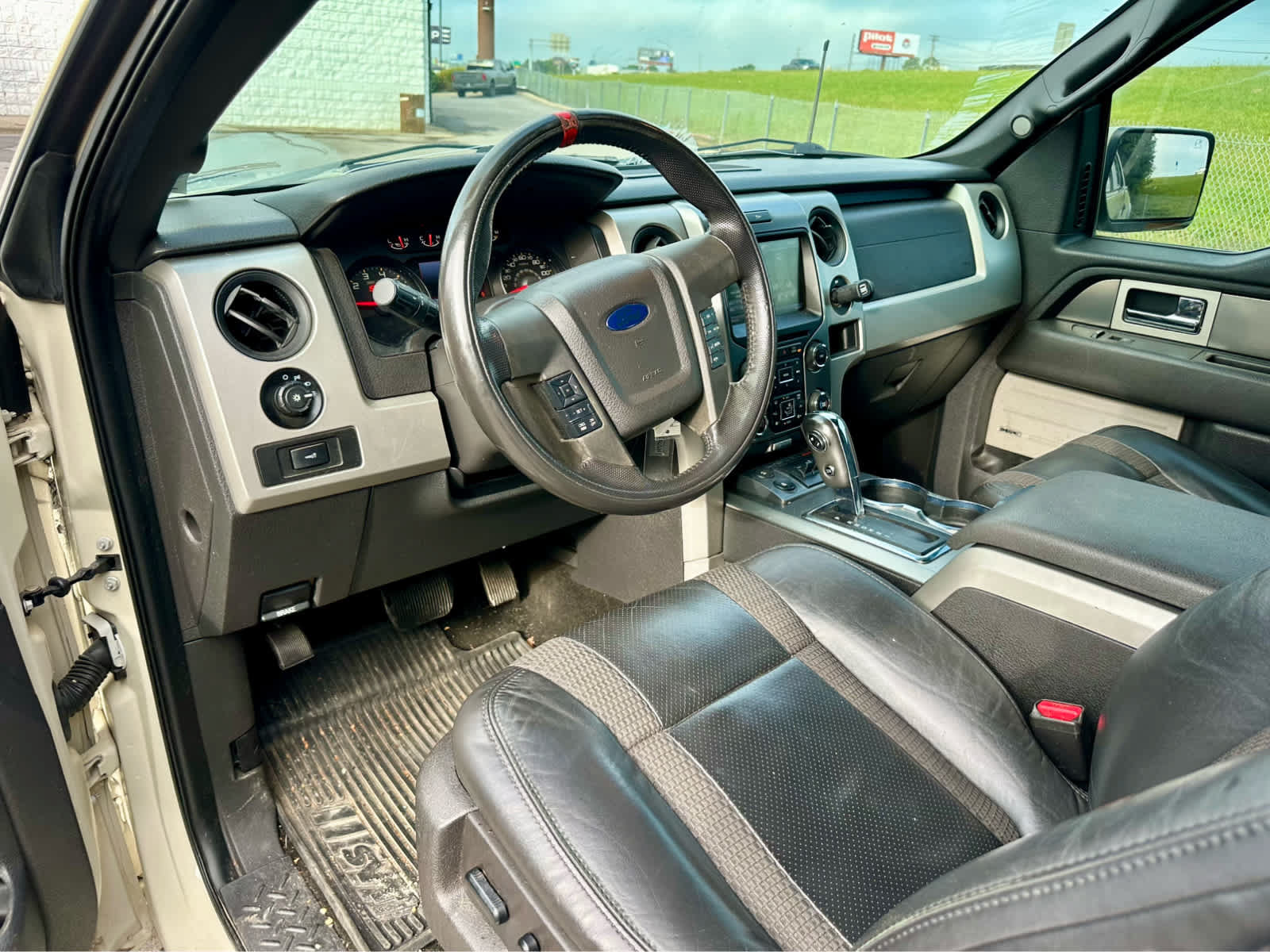 Used 2013 Ford F150 Raptor w/ Luxury Equipment Group AWD/4WD image 11