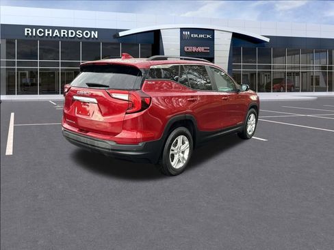 Used 2022 GMC Terrain SLE w/ Driver Convenience Package image 9