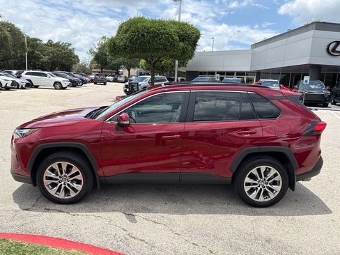 Used 2023 Toyota RAV4 XLE Premium FWD image 2