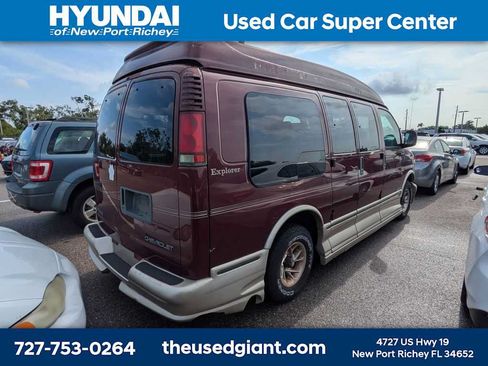 Used 2002 Chevrolet Express 1500 RWD image 2