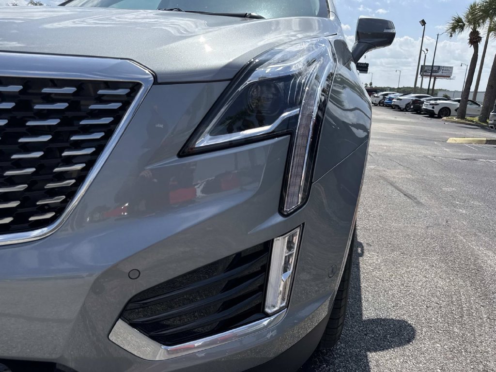 New 2026 Cadillac XT5 Premium Luxury w/ Driver Assist Package FWD image 9