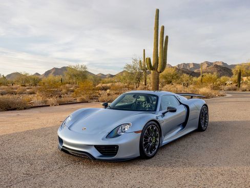 Used 2015 Porsche 918 Spyder AWD/4WD image 22