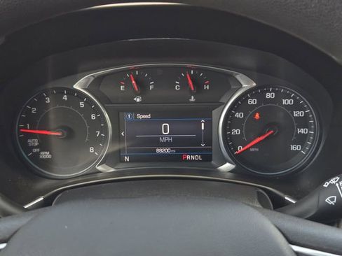 Used 2019 Chevrolet Equinox LT FWD image 17