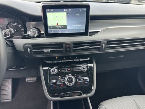 Used 2021 Lincoln Corsair AWD w/ Premium Package image 25