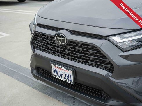 Used 2024 Toyota RAV4 XLE FWD image 5