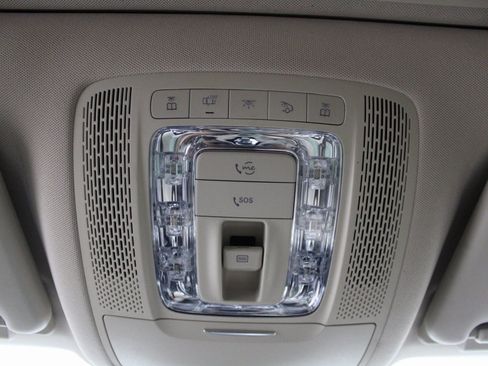 Used 2020 Mercedes-Benz GLE 350 4MATIC w/ Premium Package image 48