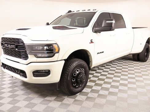 Used 2024 RAM 3500 Limited image 11