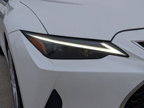 Used 2021 Lexus IS 300 w/ Accessory Package 2 image 11