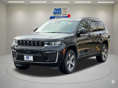 New 2026 Jeep Grand Cherokee L Limited w/ Luxury Tech Group II AWD/4WD image 2