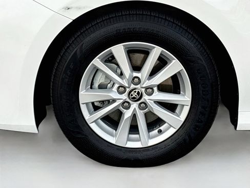 Used 2026 Toyota Camry LE FWD image 29
