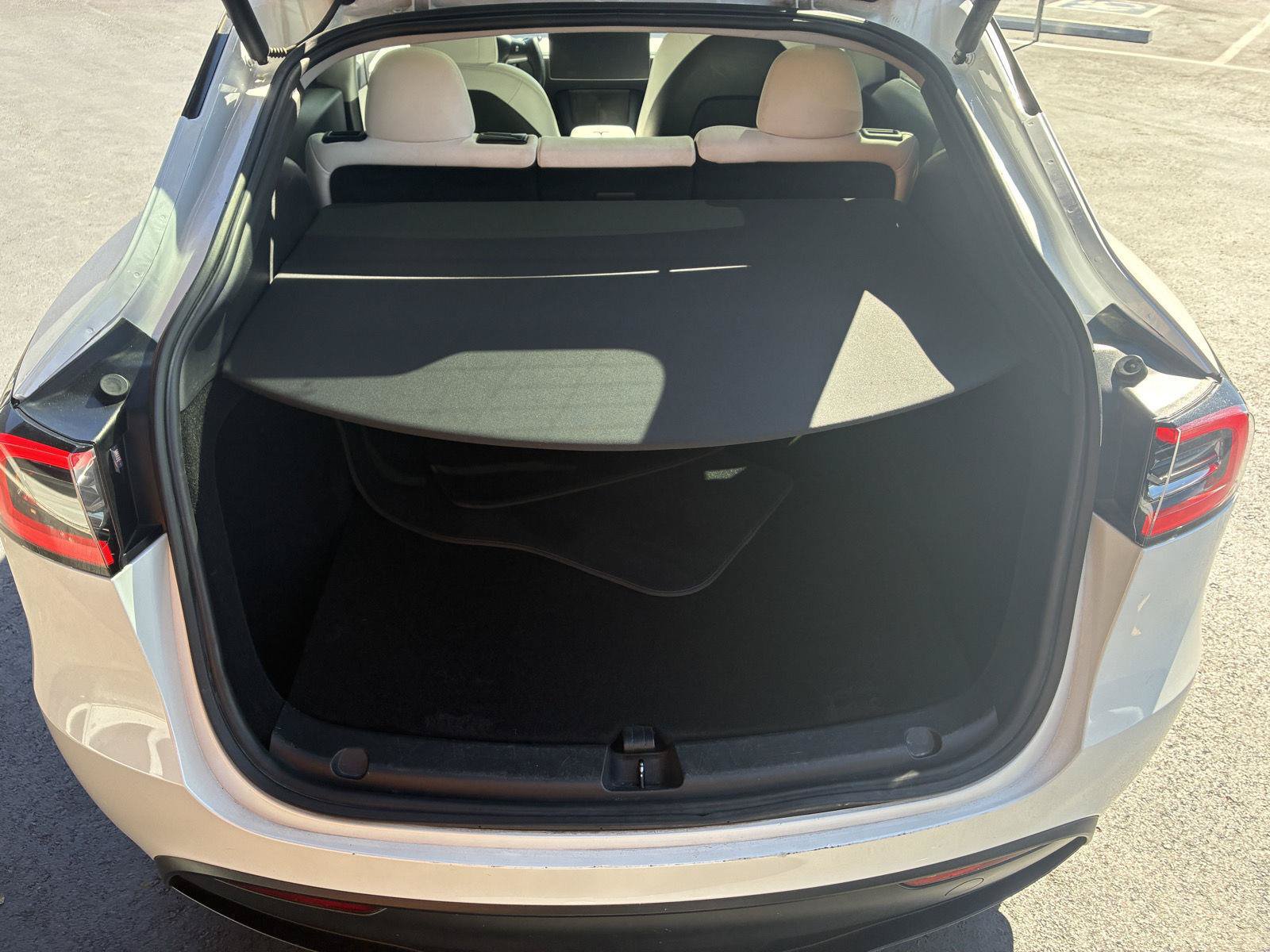 Used 2023 Tesla Model Y Long Range AWD/4WD image 8
