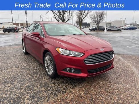 Used 2014 Ford Fusion SE w/ Equipment Group 202A image 4